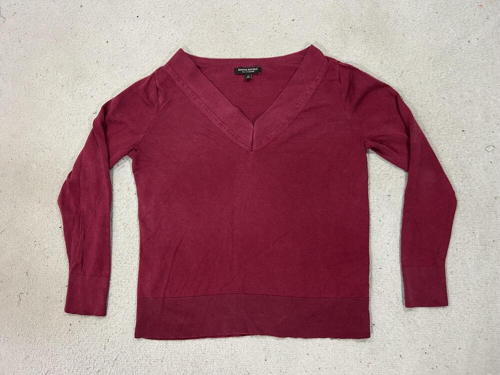 Banana Republic Sweater Womens Medium Burgundy Red Silk Cashmere Quiet Luxury